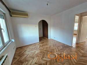 Prodajemo dvosoban stan u Venizelosovoj ulici 47m2